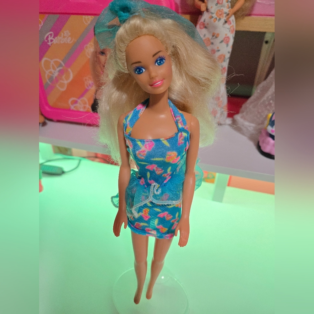 1991 Fashion Play Barbie